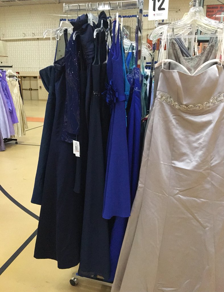 Cookiebun's tweet photo. Today is #PrincessBoutique - great day helping hundreds of girls get everything they could need for prom and a great day to get a great step count #MJWC #StepUpToTheChallenge https://t.co/SucOgHSBvH