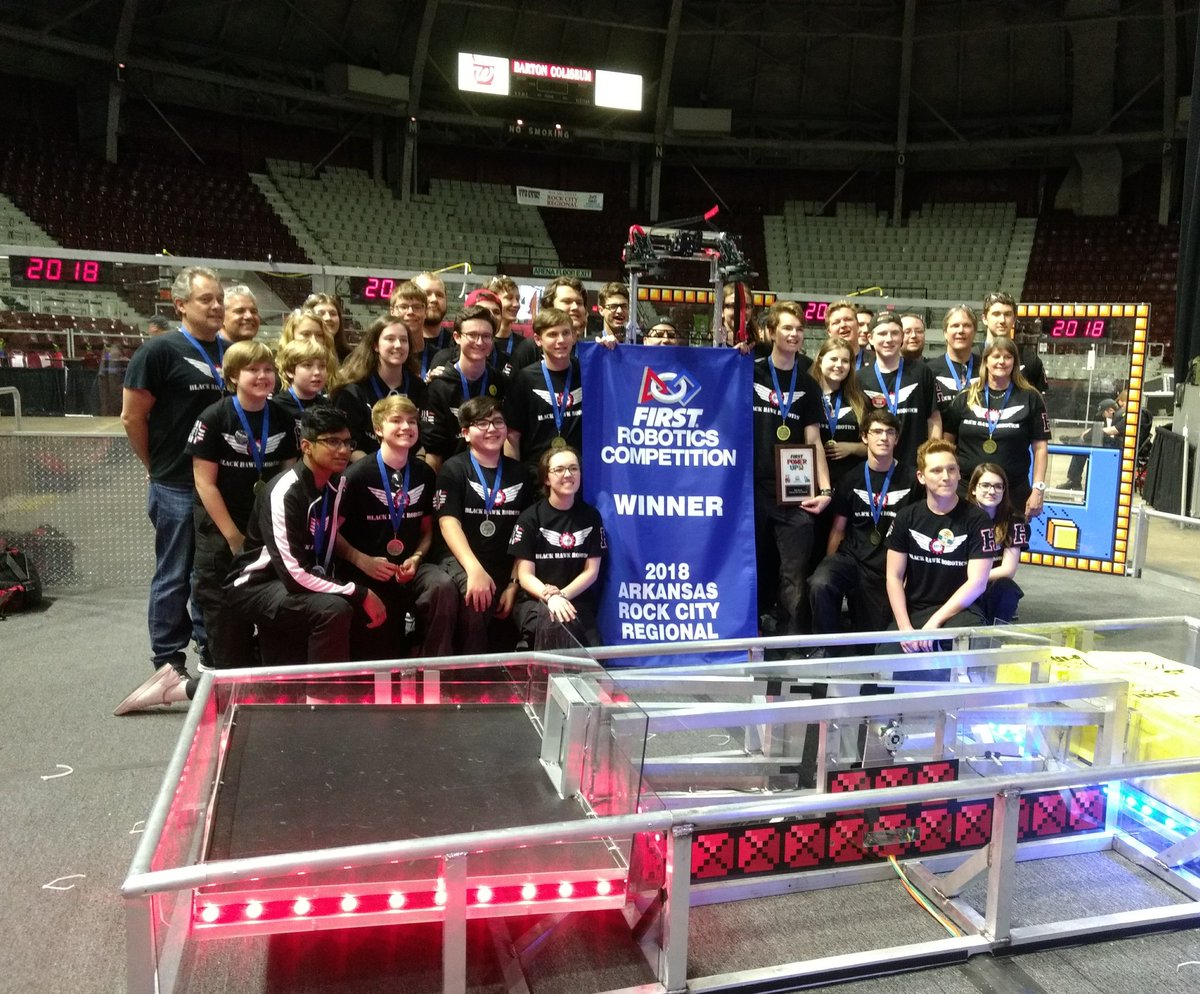 sellecrew6's tweet photo. Champs 3310 Black Hawk Robotics! #heathlearns #iloverockwallisd @frc3310 #TeamIFI https://t.co/jp9uy5KnCT