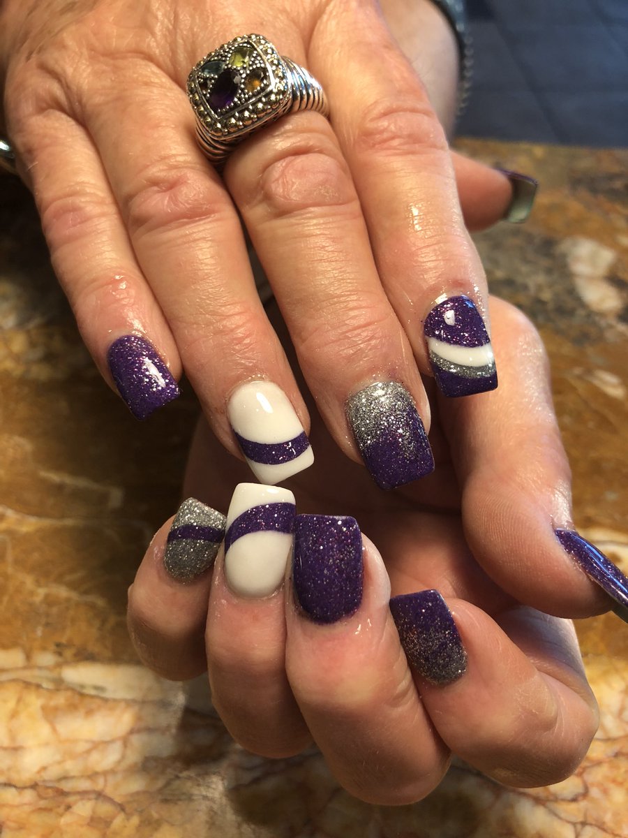 AtlLinda's tweet photo. Hooked up my clients with some fresh looks. #nailart #nails https://t.co/gAZqM6QipH