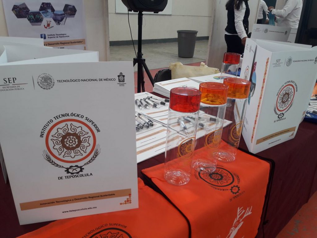 tecteposcolula's tweet photo. El @tecteposcolula presente en la Feria Vocacional 2018 del #CBTis26 de San Felipe del Agua Oaxaca #VenadosITSTE #InformarParaCrecer @TecNMOficial @CGEMSSCT_GobOax @CEPPEMSOaxaca @Proyecta_Tec @ExporientaOax https://t.co/3buis6Pi9L