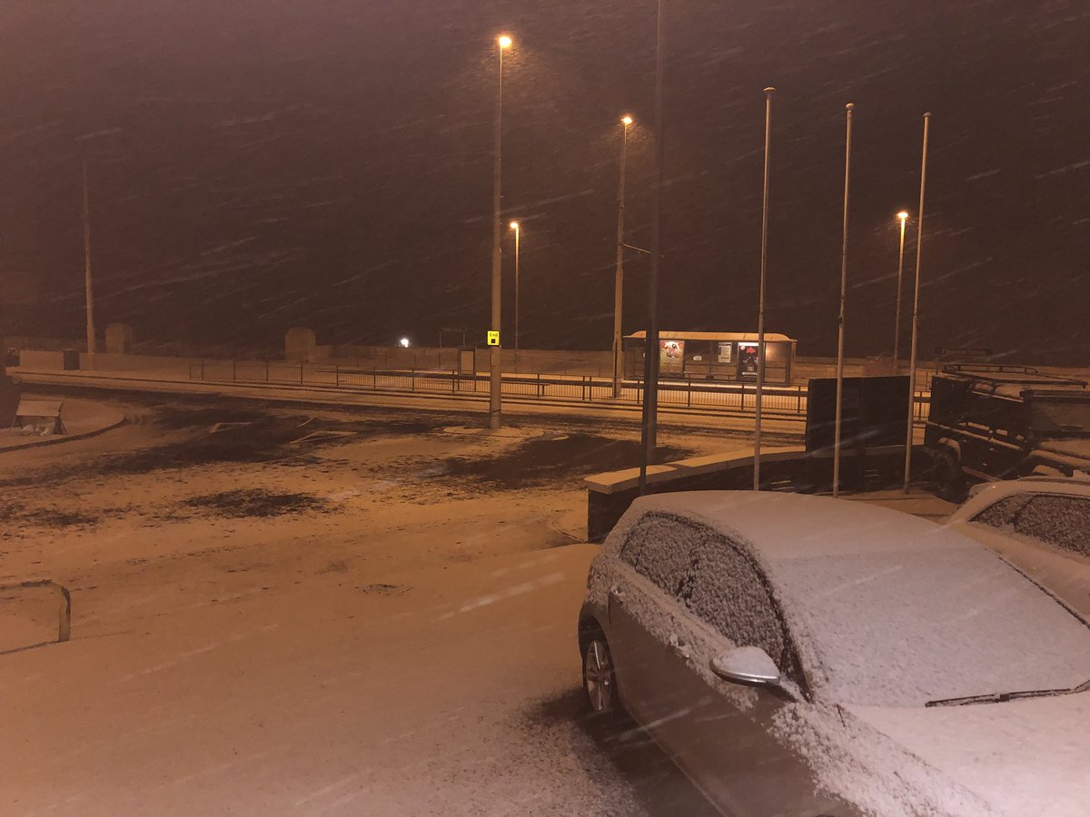 Good morning Blackpool ! Its Snowing  ❄️☃️ so be careful on the road and enjoy this magnificent day.