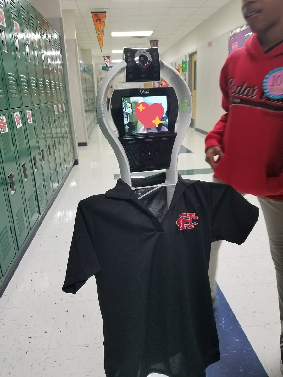 CindyGarrett20's tweet image. @CHISDCP Your FrIenDs are SO excited your back! We are now Complete! #ourheartsarefull #4thgraderocks #Technologyisamazing #workthatbow