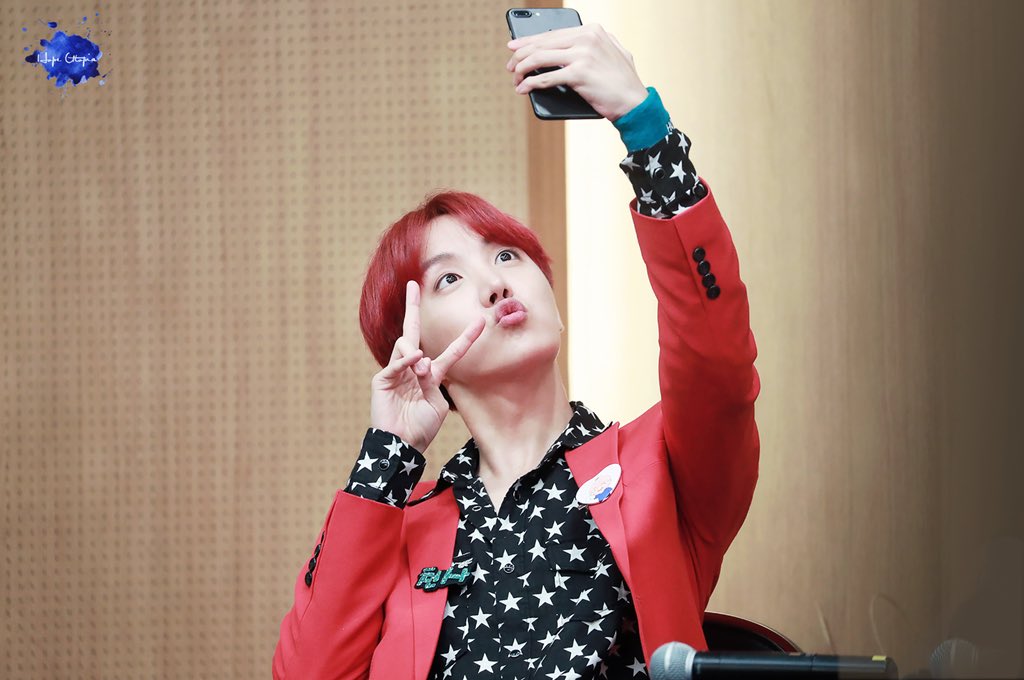 【170922】 알라딘팬싸 HD

#BTS #방탄소년단 #JHOPE #jhopeMixtape #HIXTAPEisComing #제이홉 #정호석 #호비 
#iHeartAwards #BestFanArmy #BTSARMY <a href="/BTS_twt/">방탄소년단</a>