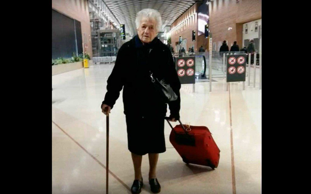 TravelLeisure's tweet photo. This 93-year-old Italian grandma is headed to Kenya to volunteer at an orphanage https://t.co/f0s7AOUJ3E https://t.co/Ao0e1YKuZv