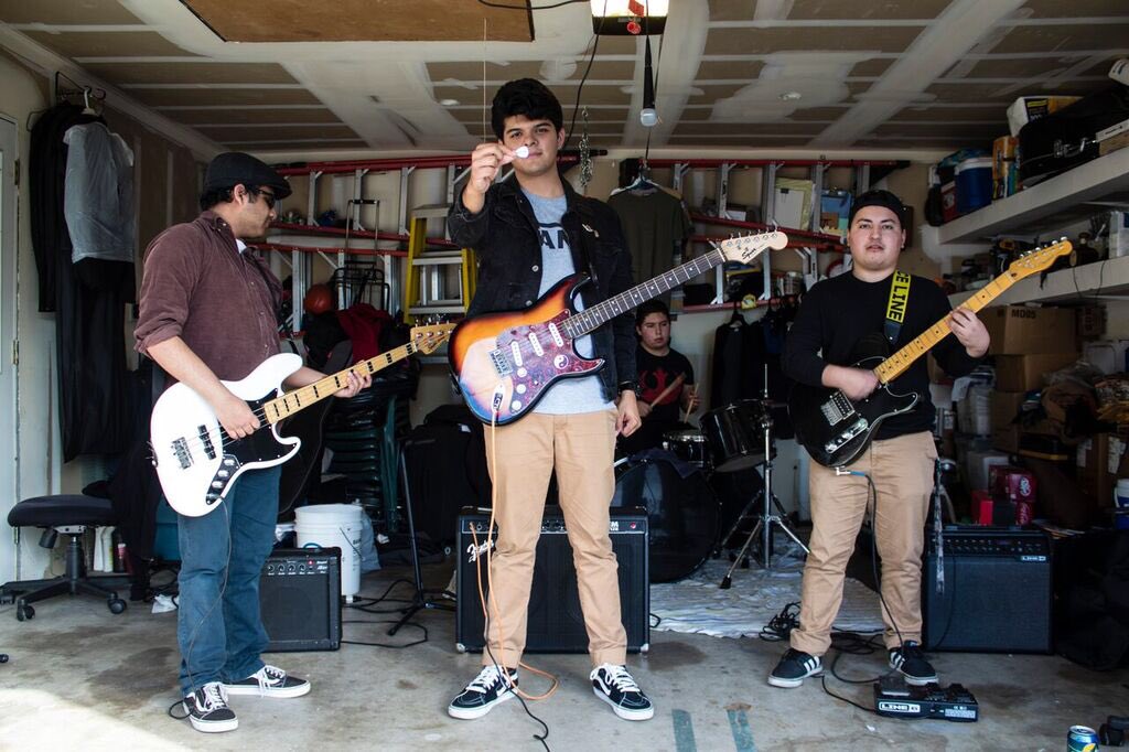 ThePromCrashers's tweet photo. Pico Rivera’s hottest new boy band 🔥
#Musicians #Independent #Bands #SupportYourLocalArtists #SupportYourLocalBands #Guitar #Bass #Drums #Alternative #DreamPop #Indie #Studio #Recording #RecordLabel #PicoRivera #MusicScene #PicoSound #MuteManRecords #Demos https://t.co/Lb71mAdvIu