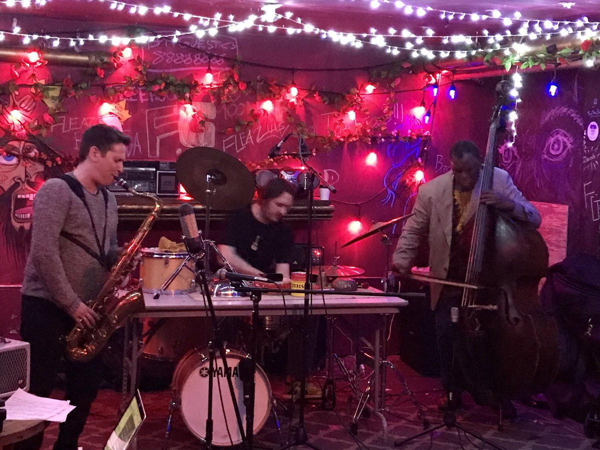 Closing set <a href="/gaucimusic/">stephen gauci</a> Bushwick Series <a href="/BushwickPH/">BushwickPublicHouse</a> : Lior Milliger/Hilliard Greene/Joe Hertenstein Trio. @artsforart Vision Festival-worthy