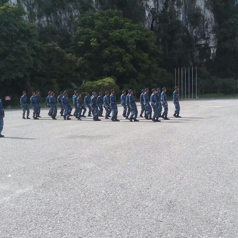 plkn_etnobotani's tweet photo. 22 Februari 2018 - Pertandingan Kawad. 
Tahniah diucapkan kpd Kompeni Bravo, Alpha, Charlie &amp; Delta kerana berjaya memupuk semangat disiplin, mematuhi arahan ketua serta kerjasama kumpulan. Tahniah Bravo menang.
#PLKN2018
#CINTANEGARA
#PERKASAPERWIRA
#PLKNPADU
#BSKNBEST https://t.co/LuMqOMdOlj
