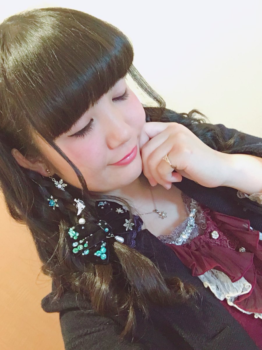 _yumeookoku_'s tweet photo. 初めてのヘアピアス❄💓

アナ雪イベントに合わせて雪の結晶たくさんコーデ❄✨🏰✨❄

#Fuzea https://t.co/Woq08V5dS4