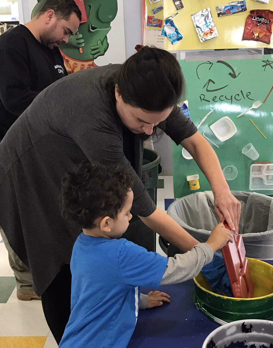 Sharon_Fulone's tweet photo. Team 172 loves to recycle and compost thanks to Ms. Martin, Mr. Randy and our awesome bucket table #mashpee #kcc #team172 https://t.co/cxdi2EgctC
