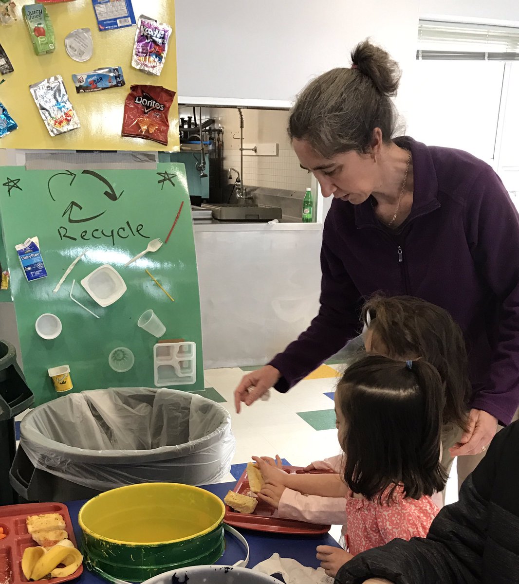 Sharon_Fulone's tweet photo. Team 172 loves to recycle and compost thanks to Ms. Martin, Mr. Randy and our awesome bucket table #mashpee #kcc #team172 https://t.co/cxdi2EgctC