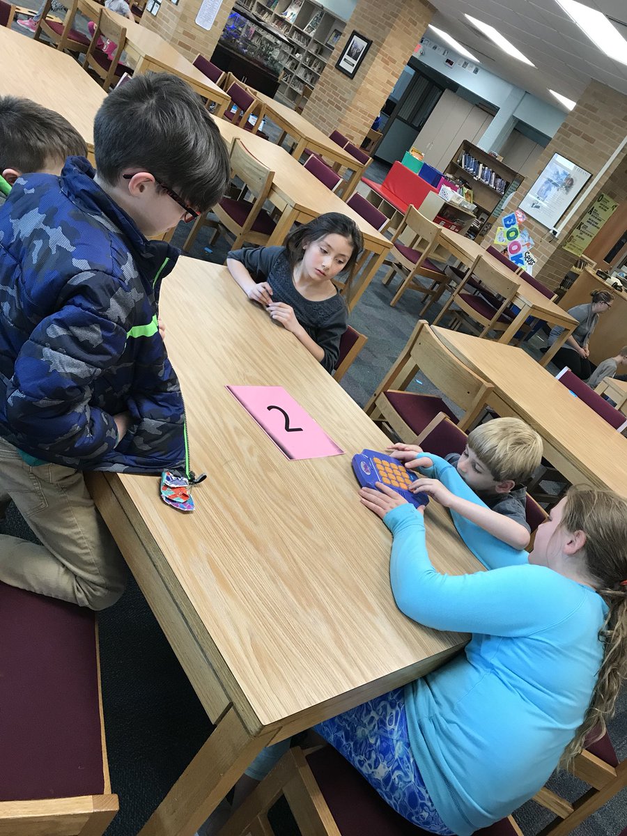 MsLabadiesClass's tweet photo. What a fun #peertopeer game night! #AddamsLearners https://t.co/KPSSo77KVN