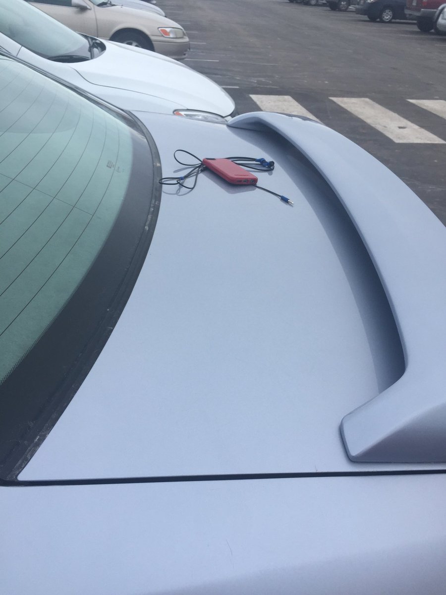 hardman_hailey's tweet photo. Cj is very lucky. I drove from my house to UVU. (8miles) Let me tell you I take very sharp turns! 60 mph and this was still sitting there https://t.co/J0j1vN0PJD