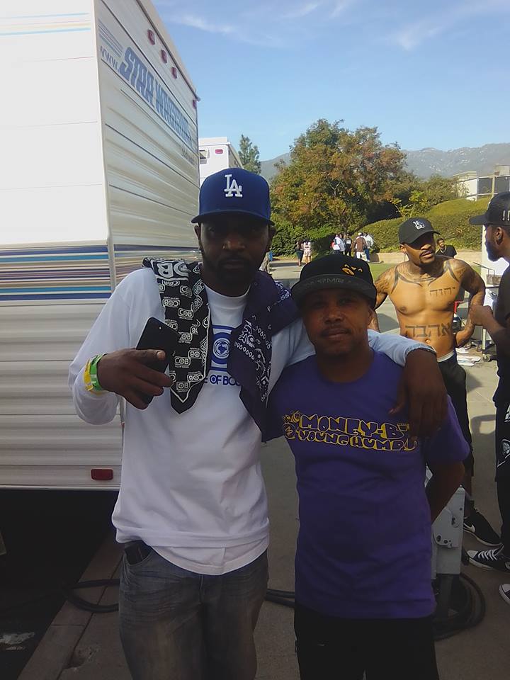 UNGRADIOSTATION's tweet photo. @Kokaneofficial 'Halla' #playingnow #Pomona What Up? We Got #SugaFree Coming Up @SauceThaBoss #MoneyB In The Mix. Keep It Locked https://t.co/z3LzsYWND6 https://t.co/UcZhpdB4UZ