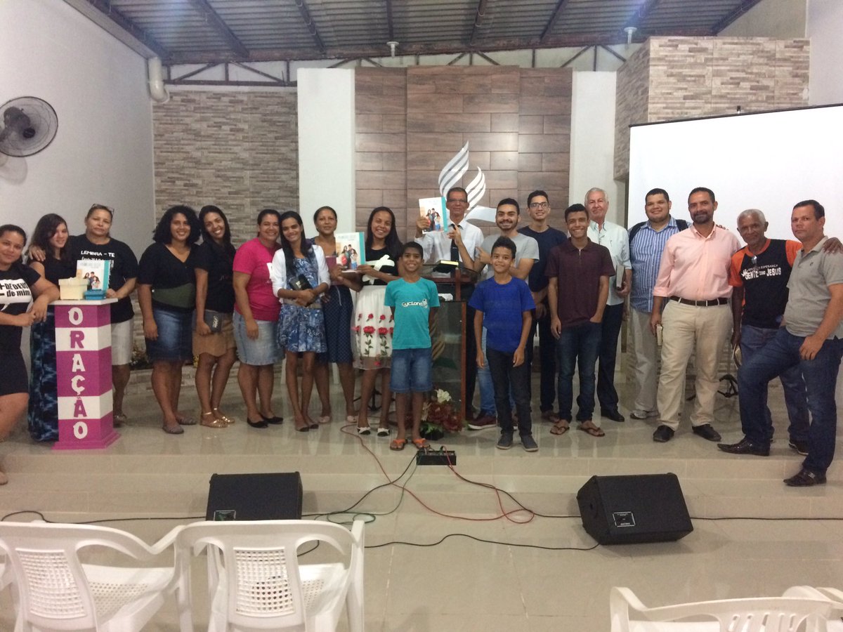 AdventistasMF's tweet photo. Ore hoje para que Deus console seu coração e, assim, você leve consolo divino aos que sofrem. #10diasdeoração https://t.co/MkFeZqBnrn