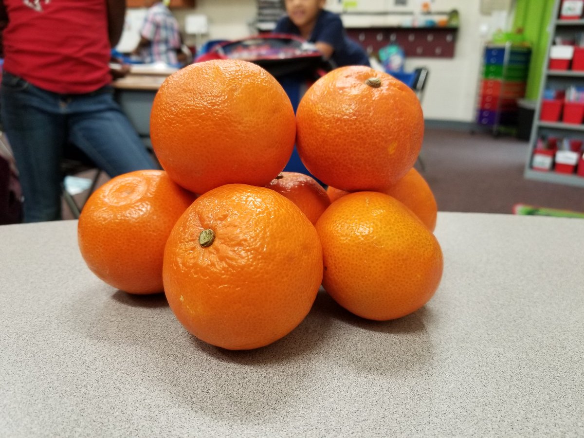 firstgrade209's tweet photo. The kids enjoyed learning about Ruby Tangos today! They were intrigued by the color inside! #fruit #tasty #vitaminc #warriorstweet @61WatsonWarrior 😏 https://t.co/NsMENGMsXe