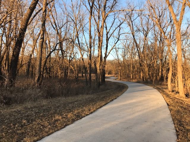LawrenceKSLoop's tweet image. Best hiking &amp;amp; biking trail in Lawrence? Vote @LawrenceKSLoop! bit.ly/2EXL7rp #BestofLawrence