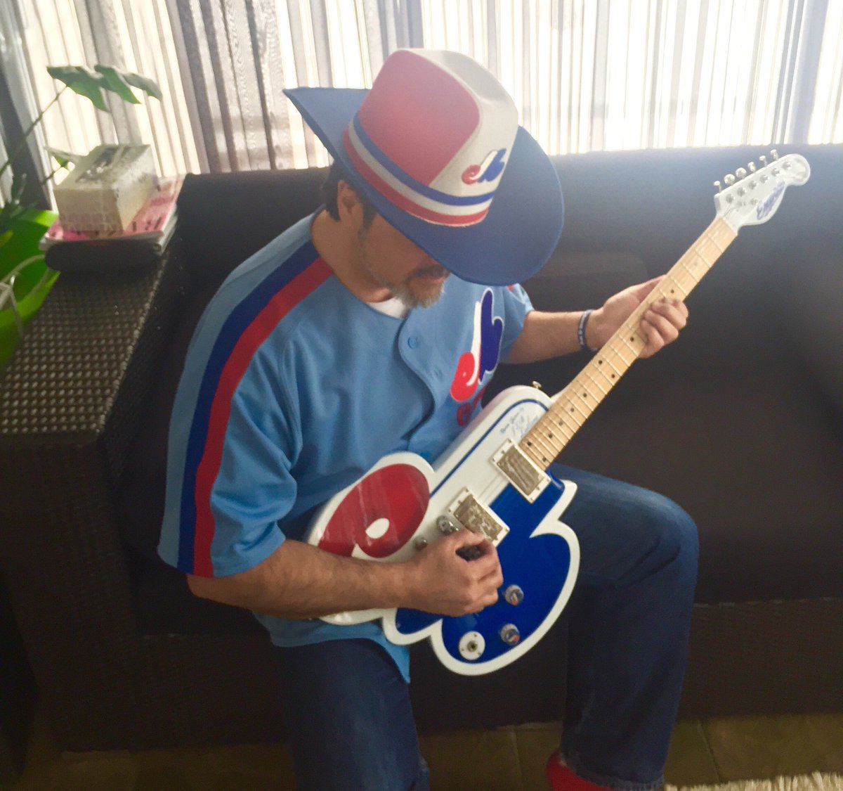 ExposFest's tweet photo. Only a sad country song can properly tell the tale of the Montreal #Expos. https://t.co/pm3LXwC3xm