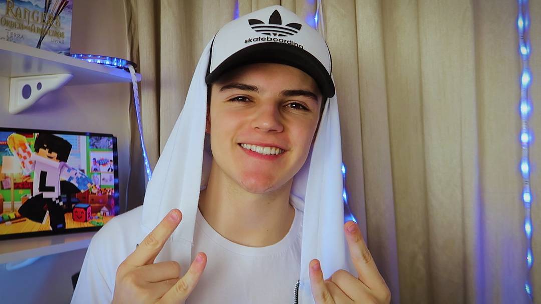 CoxinhaDaTattin's tweet image. RT por esse pleno sorriso  #SubscribeLoop