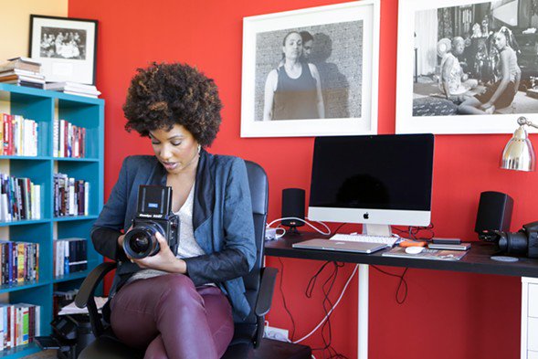 Chicago_Reader's tweet photo. The 2018 Chicago Humanities Festival will focus on graphics and visual art. https://t.co/hCdw1UiYqt https://t.co/JDbk7ZPQwM