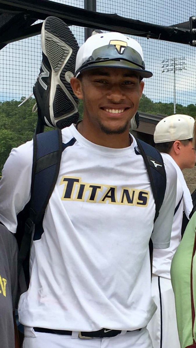 TitansBsb's tweet photo. Congrats to Titan & 2018 Riverhead HS Grad DJ Chandler on his commitment to St. Thomas Aquinas College! #TitanNation #STACBaseball https://t.co/lrWflOX0OC