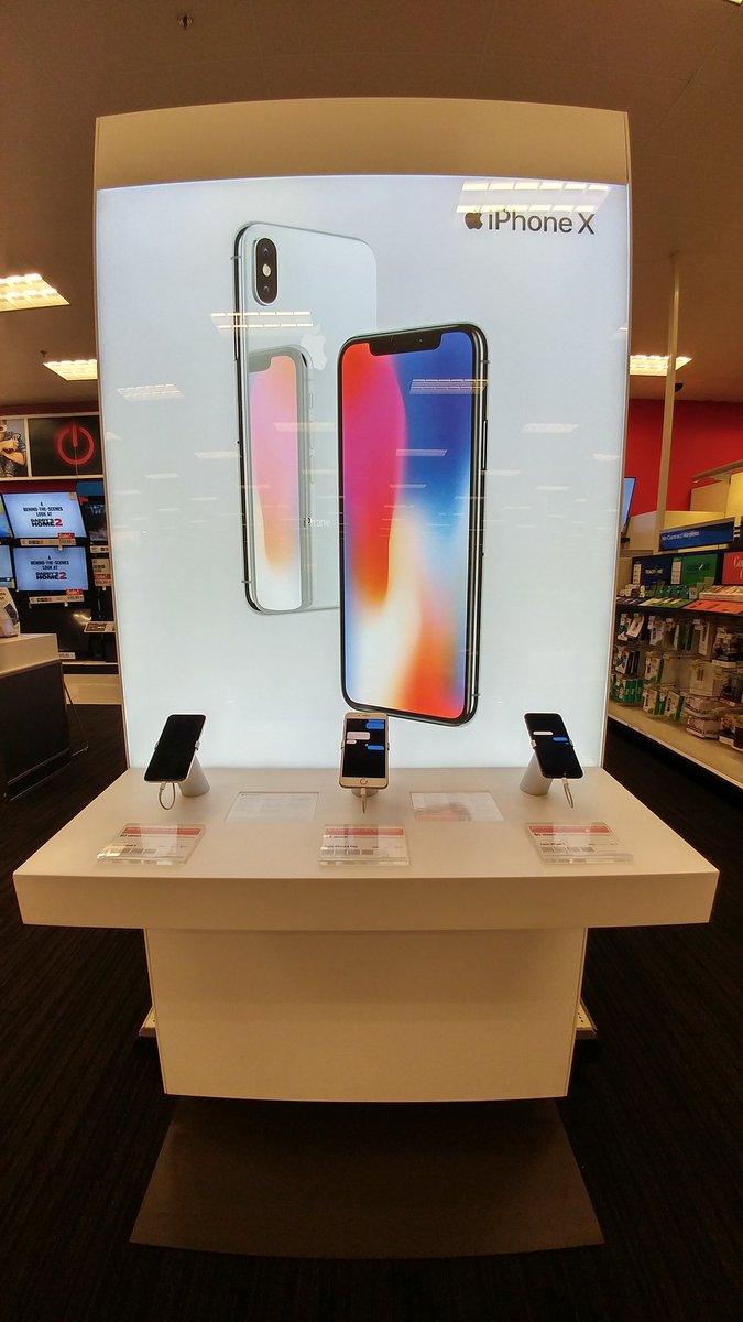 JasonThames's tweet photo. Visit #Target in #Pensacola to get your new #Sprint #iPhone8, #iPhone8Plus, or #iPhoneX and receive a $200 #GiftCard with new activation for well-qualified buyers! https://t.co/xiGWWf1Rd2