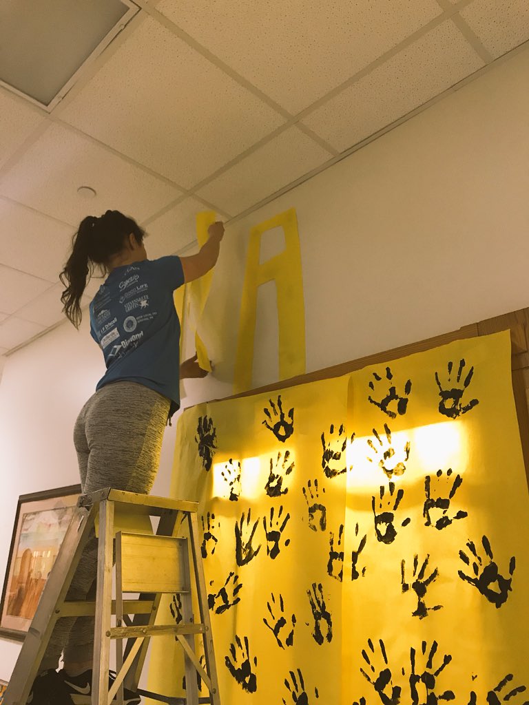 Wyomissing2019's tweet photo. There’s nothing better than seeing students come together to donate their time and effort for an amazing cause 🔹💛🖤 #FTK https://t.co/LRYburEoWW