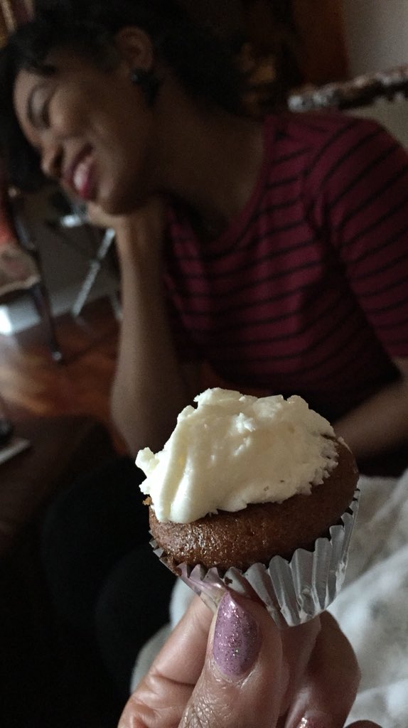 LaurenDawn_TV's tweet photo. After cupcakes &amp; before pizza, we had so much fun! Thanks for smiles, laughs, and funny stories @RealKharisma! #GirlTalk #MondayManis #PizzaSnackOrWasThatDinner #CarrotCupcakes https://t.co/QlTJN7YjKR