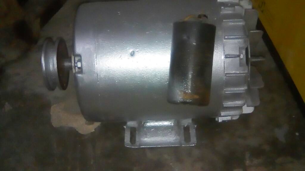 Alberto_5453's tweet photo. @AquiVENDOVE vendo motor de lavadora doble tina y motor para trilladora o molino 04124485967 en valencia https://t.co/9qPtQFjHPn