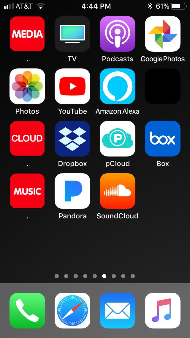 john_baxter's tweet photo. @rands My Home screen is minimal. I use custom icons I created to organize my other screens. https://t.co/ElmGJO28Yw