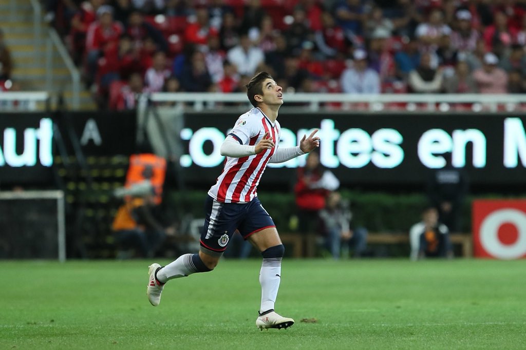 brizuela27_cone's tweet photo. ¡Persistir, resistir pero nunca desistir! 
Excelente inicio de semana Chiva-Hermanos 🐏⚽🐰🔴⚪ https://t.co/OLoBgfcsED