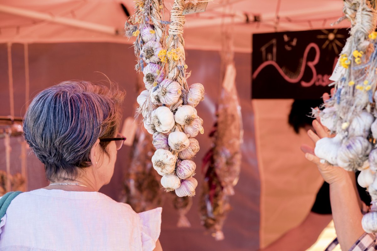 Golden_Plains's tweet photo. Find out which stallholders will join us at the award-winning #GoldenPlainsFarmersMarket on Saturday 3 March. Come along and check out our delicious autumn harvest > https://t.co/UbzuJIHbye https://t.co/HSCpIhVMlW
