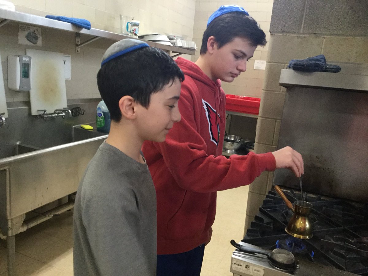 Hebrew_SSDS's tweet photo. In the Bedouin tent hospitality is important. Good coffee and cakes make pepole connect #Hebrew @SSDS_Hartford https://t.co/EmlS6qCMgj