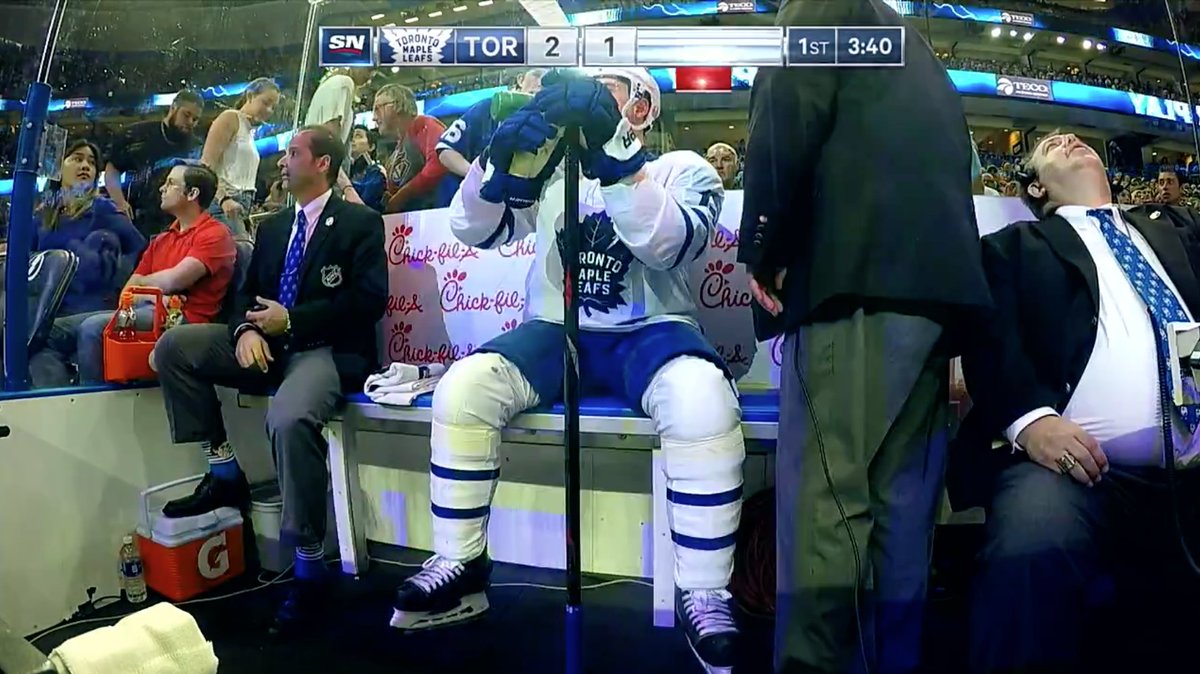 TheFlintor's tweet photo. Penalty box guy rocking some @Babsocks https://t.co/UfCgOFBZLL