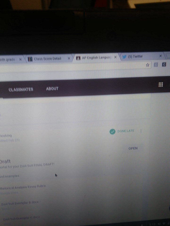 EnriqueV345's tweet photo. Just turned in my essay :) #emancipatorylit https://t.co/WZBKQd18LO
