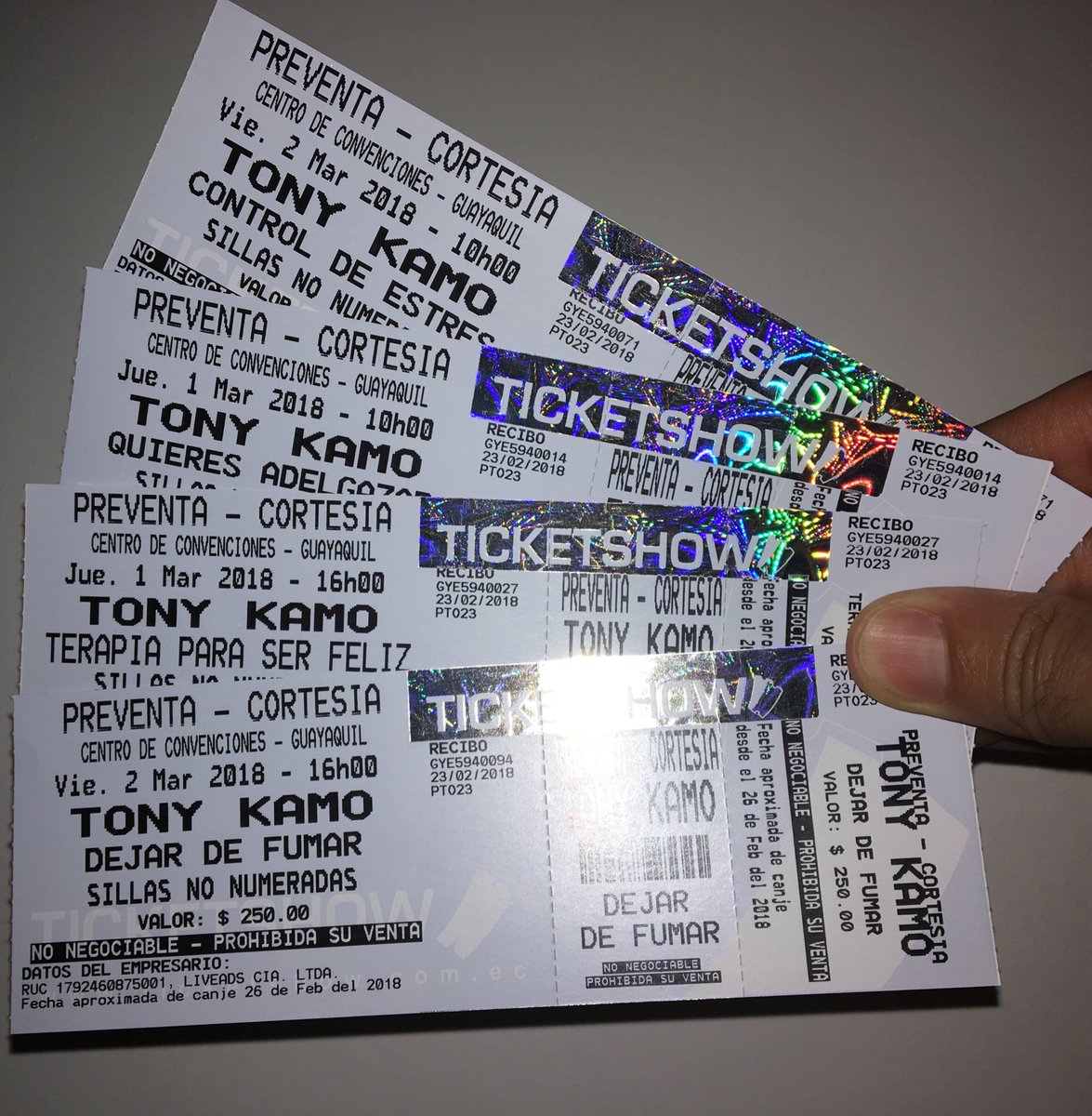 aguschmer's tweet photo. Tengo cuatro entradas para el seminario de @TonyKamo este jueves en Guayaquil. Las voy a sortear este miércoles entre todos los que hagan RT a este mensaje. Tienen que verlo y oírlo para darse cuenta como la mente puede generar los cambios que necesitamos y queremos. @Ticketshow https://t.co/Z1CCleiMqp