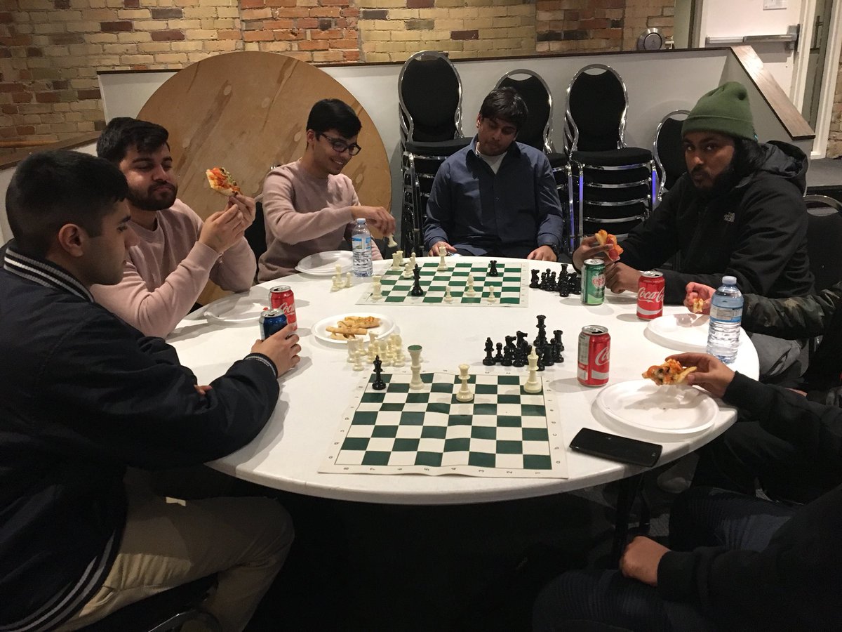 RUChessClub's tweet photo. The first ever @RyersonU @RUChessClub #Business vs #Engineering #Chess #Tournament is an overwhelming success!

Here are some pics from the awesome event! https://t.co/bvthcO1IXt