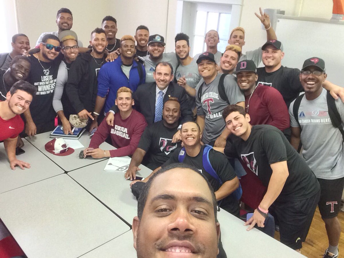 INROADS's tweet photo. Thanks to everyone for a great first day to Career Pathways week! #TalladegaCollege #INROADS https://t.co/FGvt7wQ1BZ