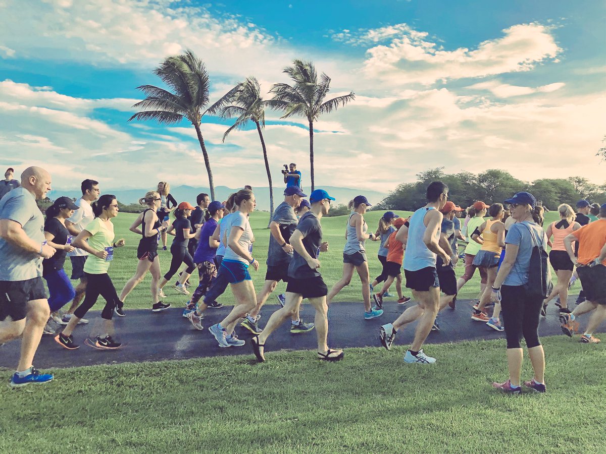 William_Newman's tweet photo. TY @RobertEnslin for organizing, hosting the #WC17 #aloharun benefiting @BGCH Gr8 to see @LeukertB and many others #running 🏃🏽 today well done all for a fantastic cause! #susty @sapcsr https://t.co/0gjJOxJqCQ
