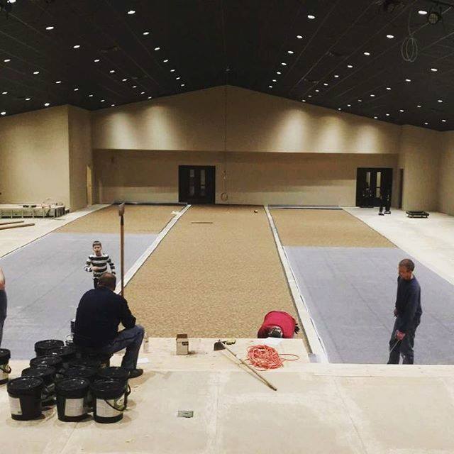 CLCHeath's tweet photo. Carpet! #makingroom4u https://t.co/z21LMoIF3W https://t.co/UvDQ5GvQyS
