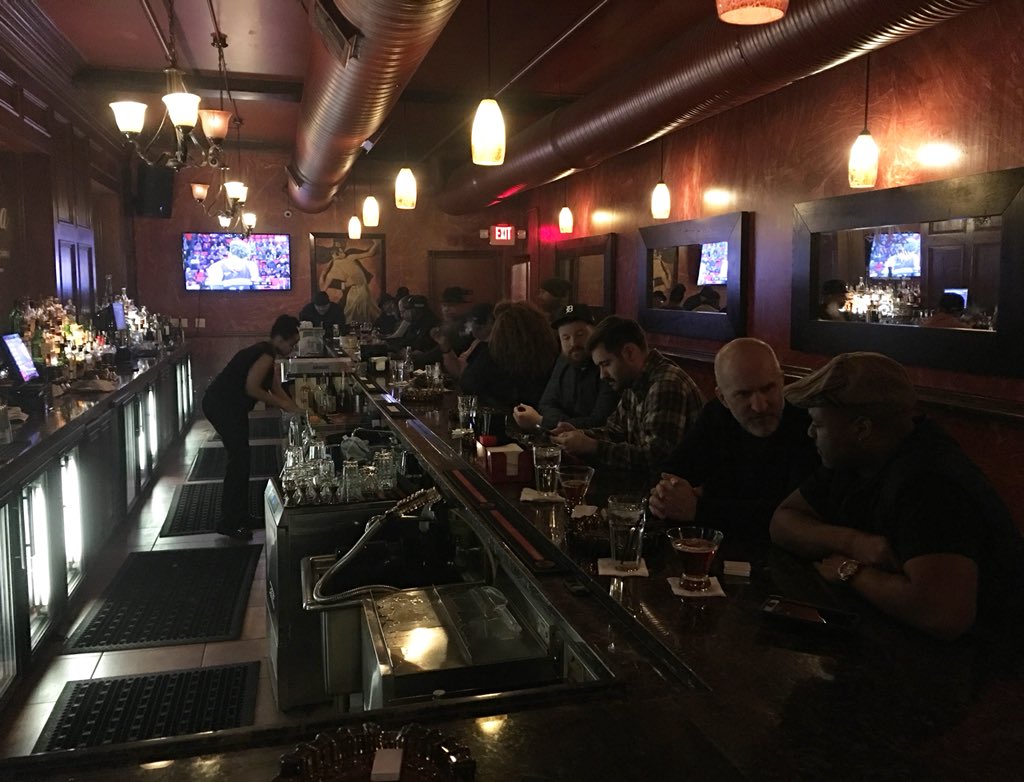 LaCasaDetroit's tweet photo. Greetings from @LaCasaDetroit #Detroit #detroitcigarlounge #detroiter #detroitnews #detroittoday #downdowntowndetroit #detroitfinest #detroitlocal #detroitstrong #detroitlove #humidor https://t.co/EUPQ8IY6kR