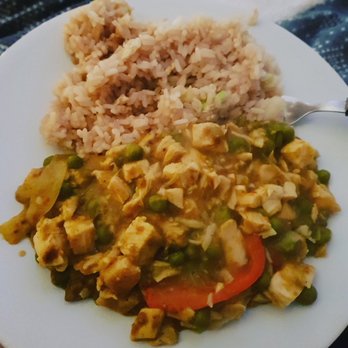 Chicken mayflower curry loads veg with egg and soya fried rice 

#swuk #slimmingworld #slimmingworldboy #slimmingworldjourney #slimmingworlduk