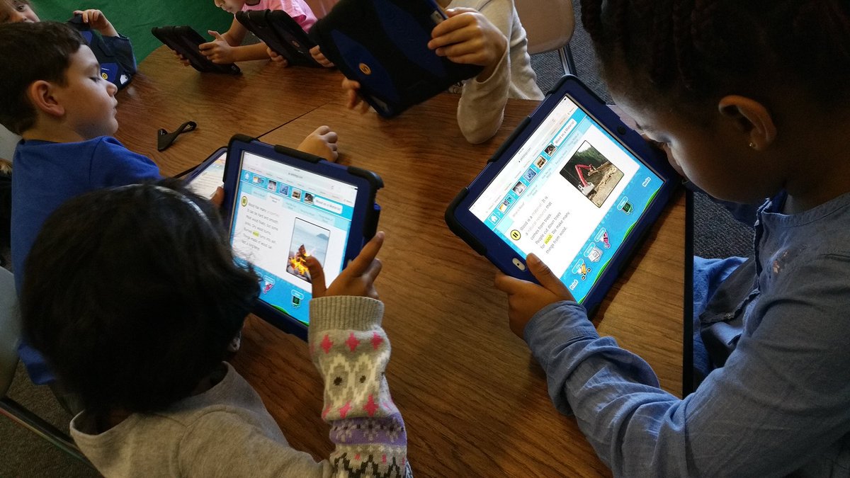KyleHamstra's tweet photo. 1-View @DiscoveryEd vid.
2-Research on #PebbleGo.
3-Choose wood, paper, or plastic.
4-Report properties and facts.
#ddestem #sciKP22 #sci1L13 https://t.co/BPxmSh1UEQ