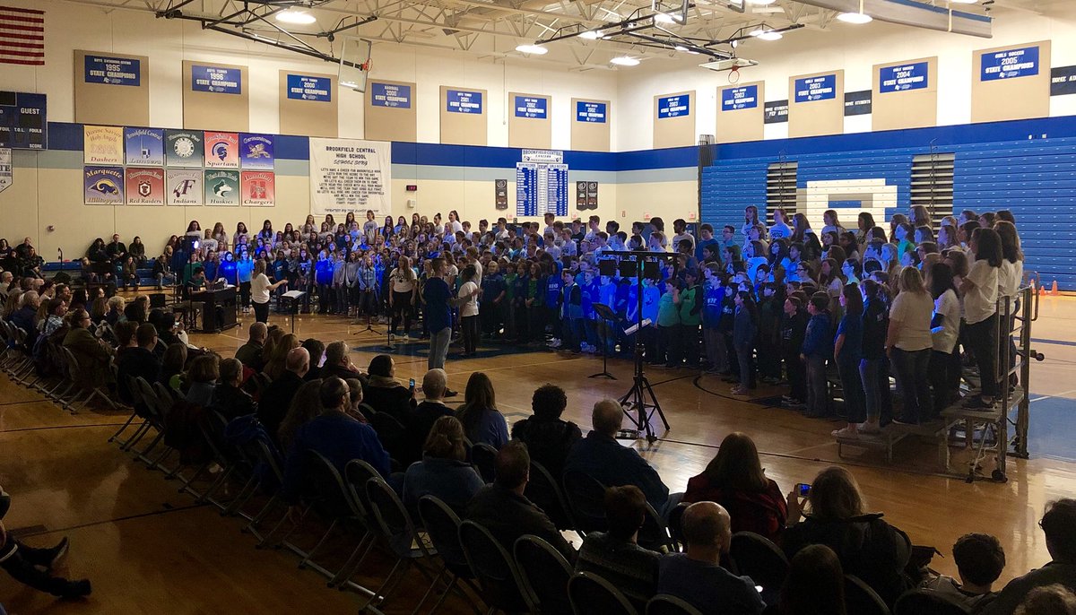 BCHS_SDE's tweet photo. A great evening of music 🎶 by the choirs of @WHMS_SDE and @Bchschoirss! https://t.co/bLlkKwuoOl