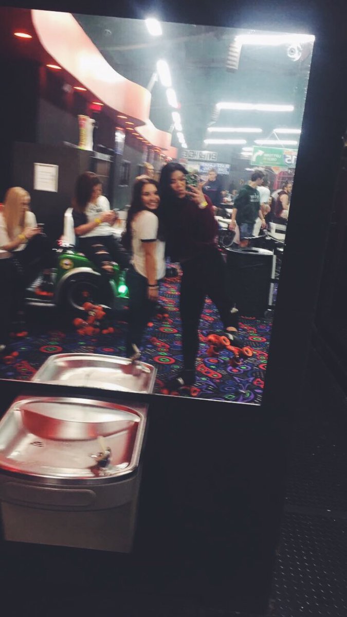 savpacker's tweet image. happy happy sweet 16 to my bff! hope your day has been filled with lots of partying! love ya lots💗 @BounKayla