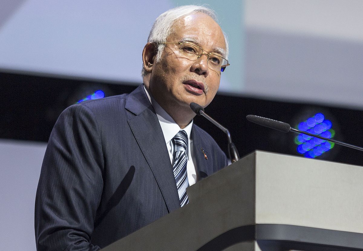 business's tweet photo. Rising wages could deliver Malaysia's prime minister Najib Razak another term https://t.co/koCUSabdqy https://t.co/6RfmsbbMXW