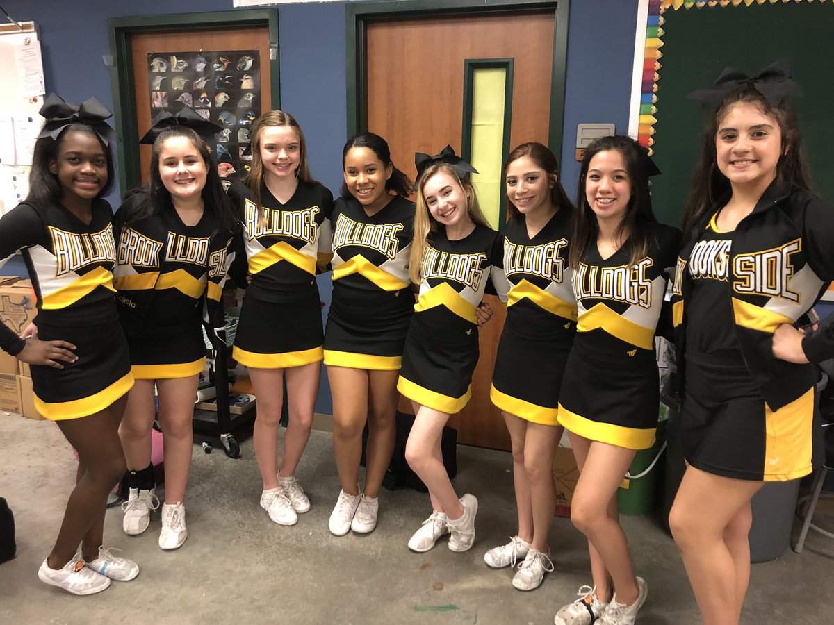 Weldon_AM's tweet photo. So incredibly proud of these amazing girls. Their last performance was tonight at the CCISD Intermediate Cheer Showcase. They nailed their routines and their stunts and tumbling were flawless💛🖤 #BIScheer #bulldogs https://t.co/OhFCfKDTKG