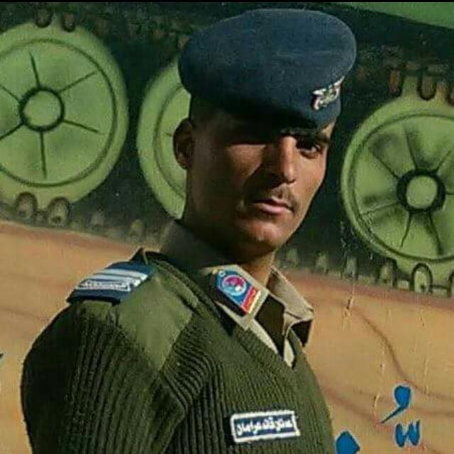 Baseemalbssam's tweet photo. رحم الله اخي وزميلي الشهيد المقدم عدنان قايد عرامان https://t.co/tCJg2PF5rv