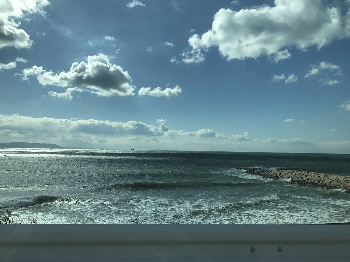mococo321's tweet photo. ｢一般的に気分転換になるものが4つあれば精神状態は大体安定する」と言われています。
愚痴を言う、好きな食べ物を食べる、映画を観る、絵を描く、運動する、ゲーム…何でもいいから4つ。
何でも良いので「4つ」です！
キツくなってきたらこれを思い出して下さい。
そして気分転換を。 https://t.co/AqV4KmdIt2