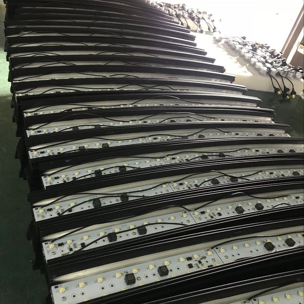 Super Quality LED Light Bar Productive  Process.#ledlightbarsforoffroad #ledauto #ledlamps #led#ledlightbars #ledlightbar #autoled #autoledlights #automotivephotography #carleds #carledheadlamp #creeheadlightbulbs #creeheadlights #trucklover #jeepleds #jeepled #jeepledlightbars