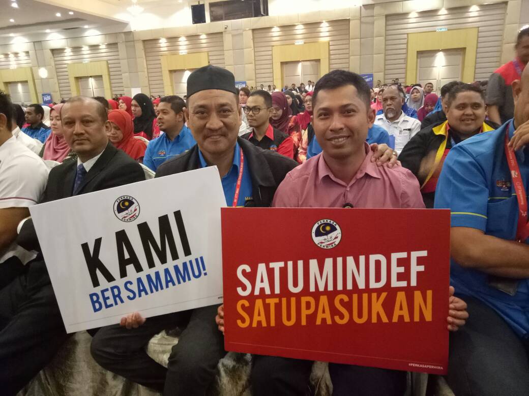 TheAirTimes's tweet photo. Sekitar Majlis Amanat Menteri Pertahanan 2018, Dato' Seri Hishammudin Tun Hussein Yang berlangsung Di Dewan Perkasa Wisma Pewira.  
#Perkasa Perwira 🤜🤛
@HishammuddinH2O
@H2OComms 
@MINDEFMalaysia 
@AffandiMyCDF https://t.co/4f6zK84xqV